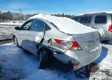 2014 Hyundai Accent Gls z USA, uszkodzony, nr VIN KMHCT4AE1EU691654
